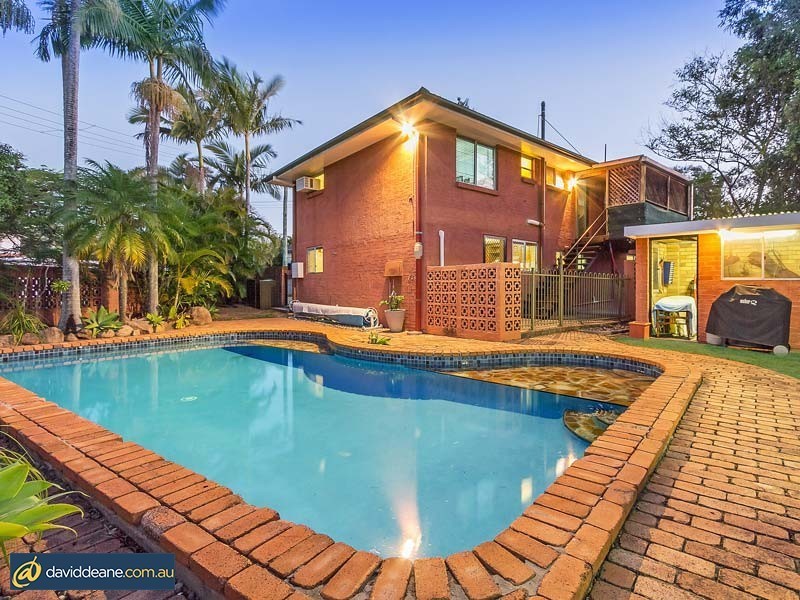 1 Arran Ct, Strathpine QLD 4500