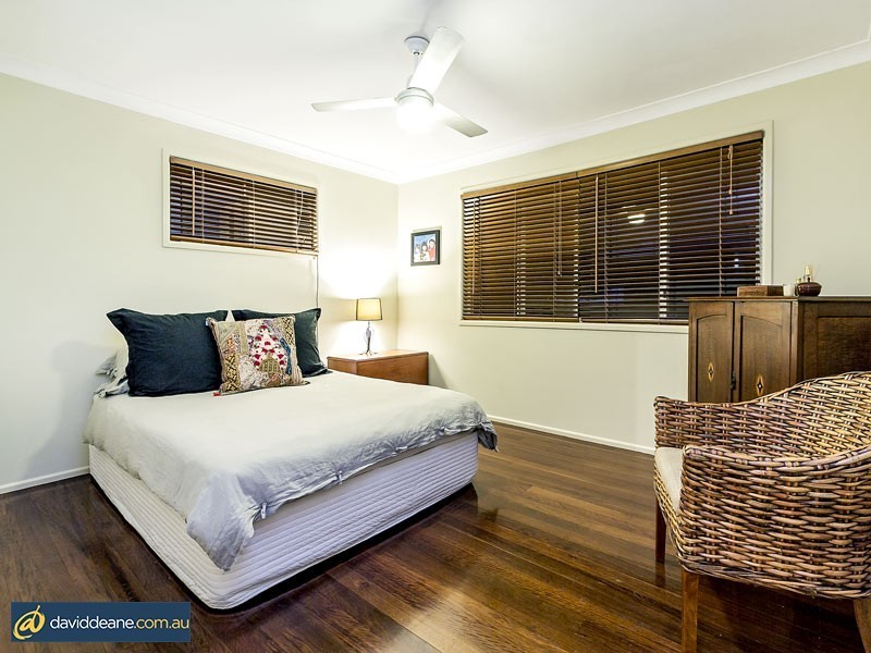 1 Arran Ct, Strathpine QLD 4500