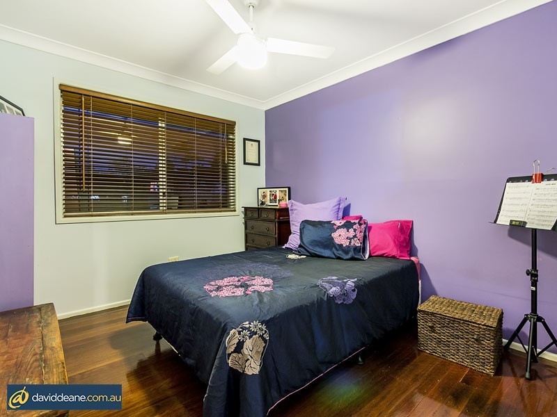 1 Arran Ct, Strathpine QLD 4500