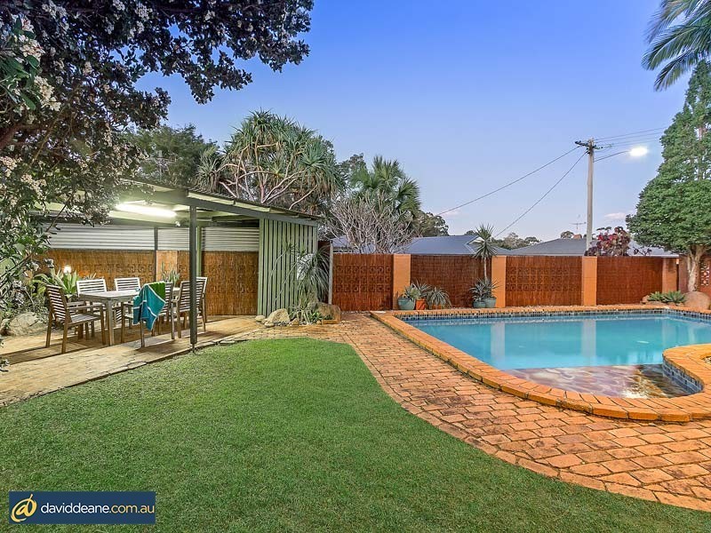 1 Arran Ct, Strathpine QLD 4500