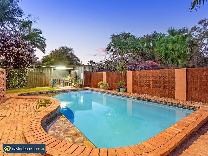 1 Arran Ct, Strathpine QLD 4500