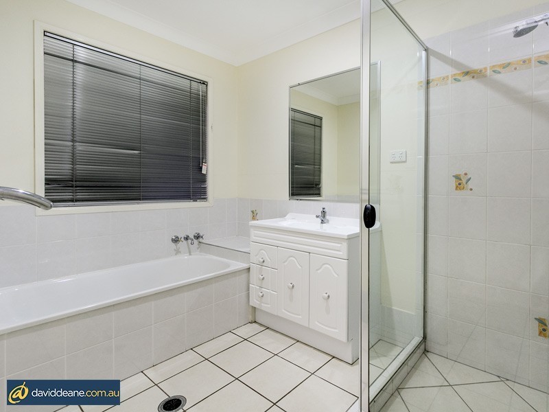 19 Brace Cl, Bray Park QLD 4500