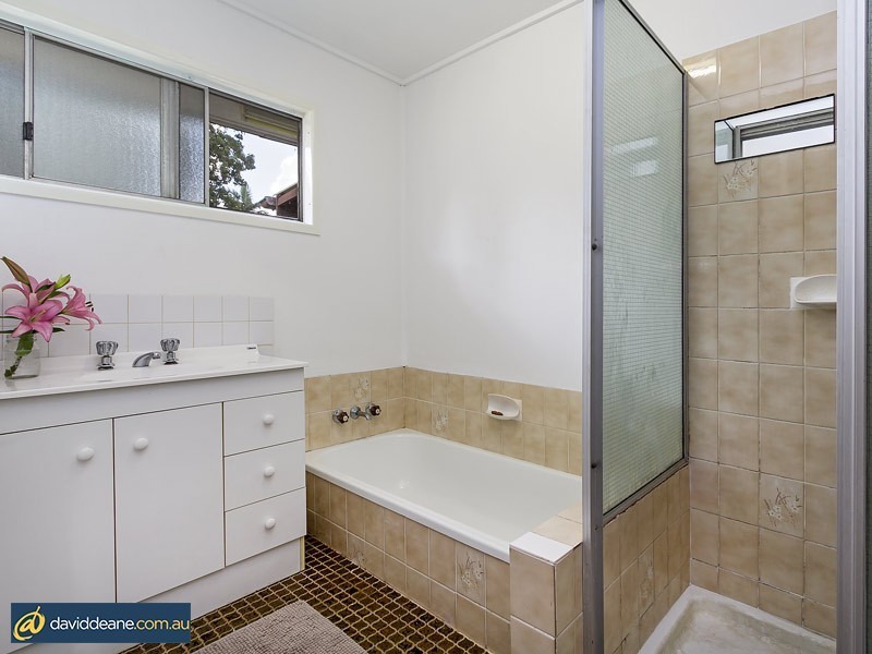 147 Bells Pocket Rd, Strathpine QLD 4500