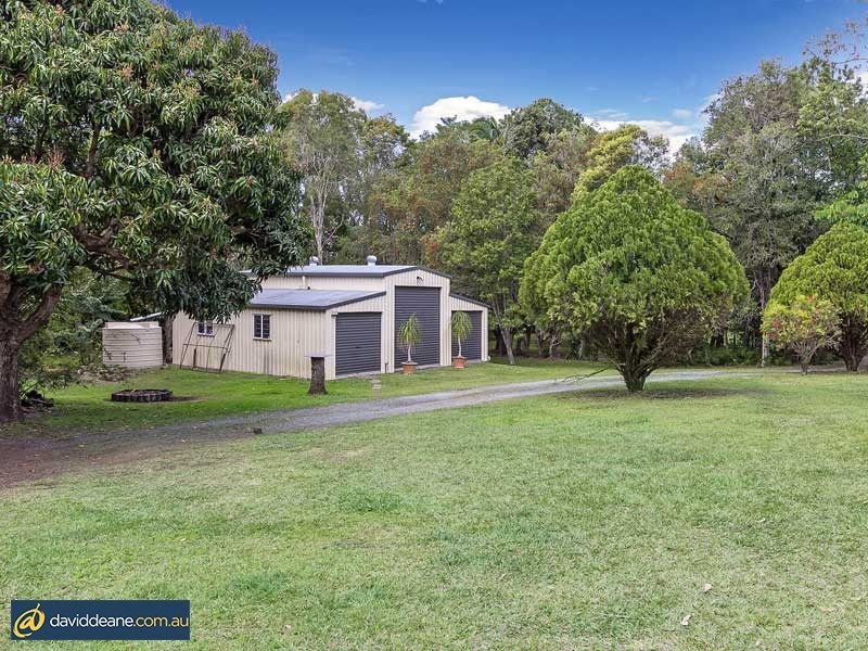 42 Whiteside Rd, Whiteside QLD 4503
