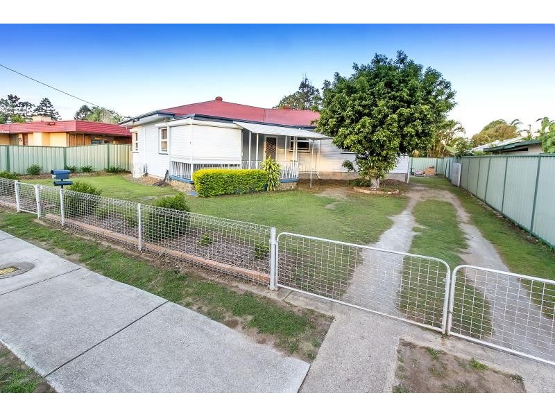 4 Spitfire Avenue, Strathpine QLD 4500