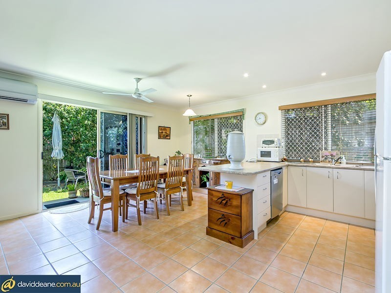 28/2a Beitz St, Strathpine QLD 4500