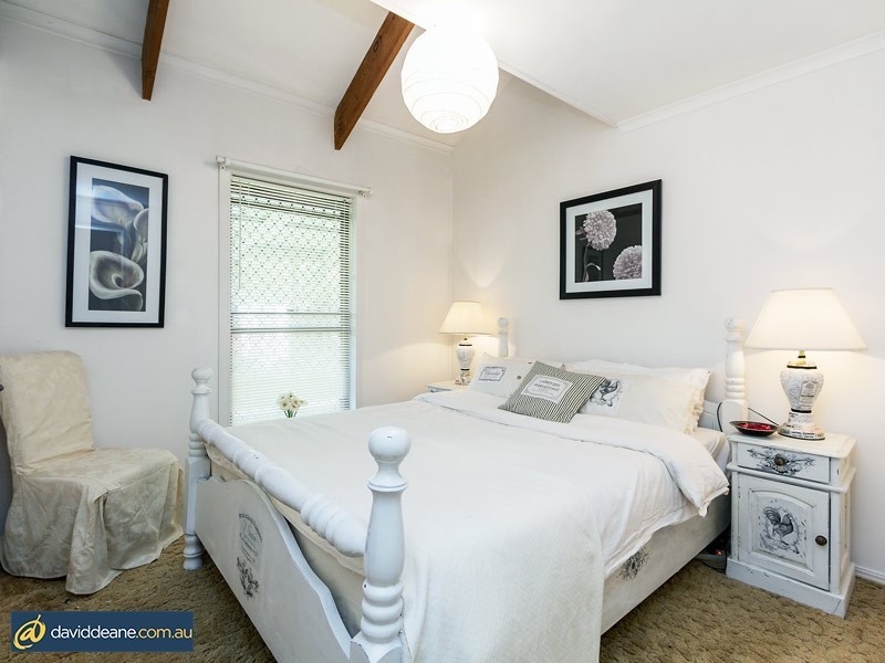 30 Champagne St, Petrie QLD 4502