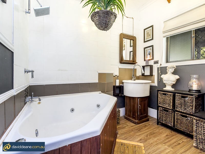 30 Champagne St, Petrie QLD 4502