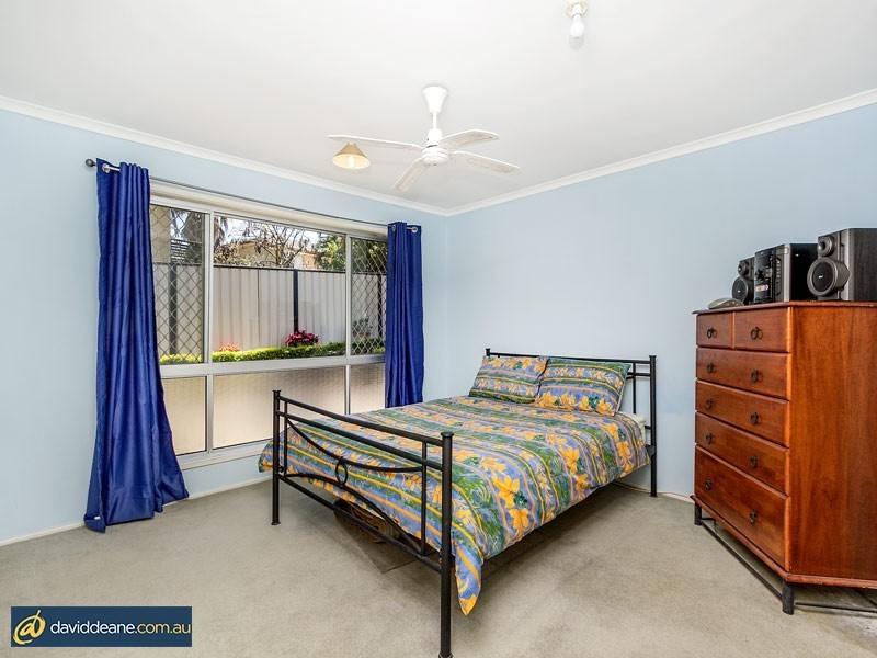 5 St Ives St, Petrie QLD 4502