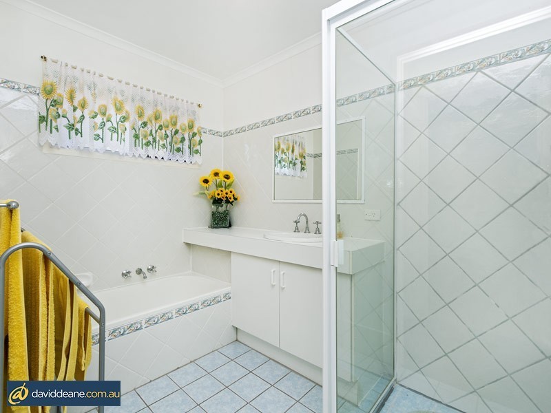 5 St Ives St, Petrie QLD 4502