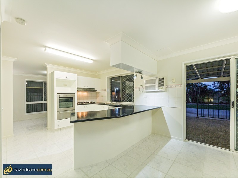 17 Greendale Ct, Strathpine QLD 4500