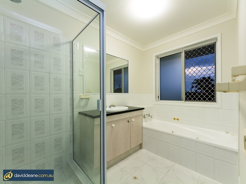 17 Greendale Ct, Strathpine QLD 4500