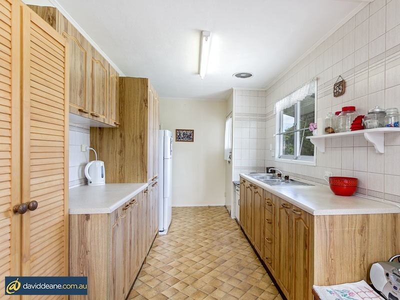 18 Kent St, Kallangur QLD 4503