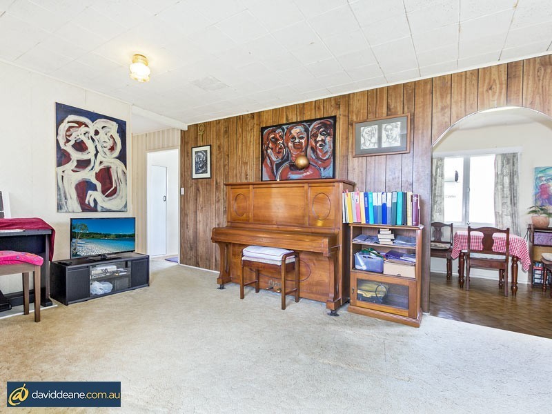18 Kent St, Kallangur QLD 4503