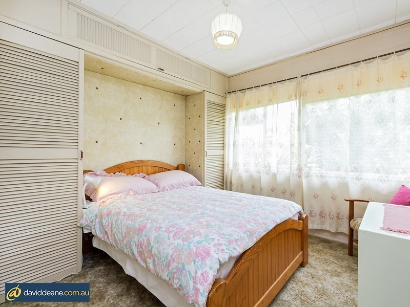 18 Kent St, Kallangur QLD 4503