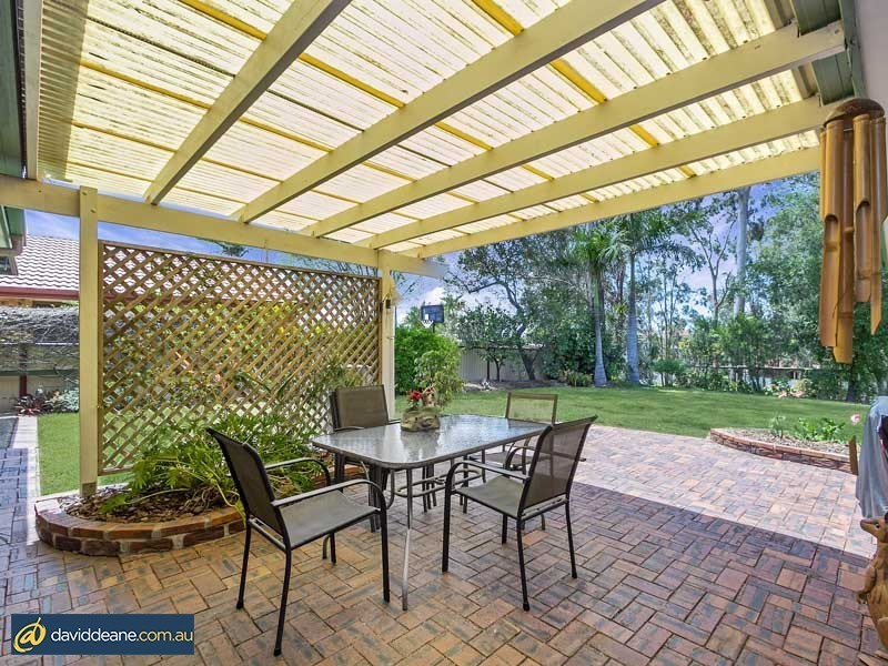 6 Roseville Street, Petrie QLD 4502
