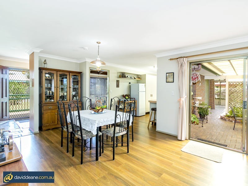 6 Roseville Street, Petrie QLD 4502