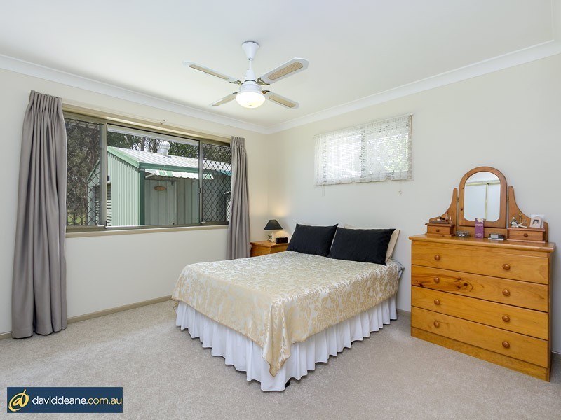 6 Roseville Street, Petrie QLD 4502