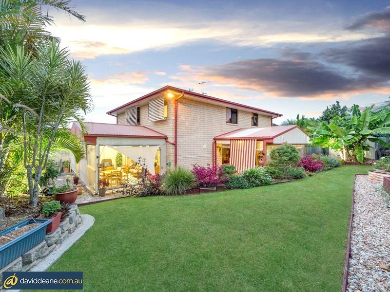 4 Ruby Crescent, Petrie QLD 4502