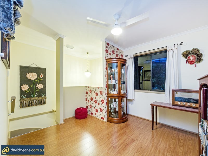 4 Ruby Crescent, Petrie QLD 4502