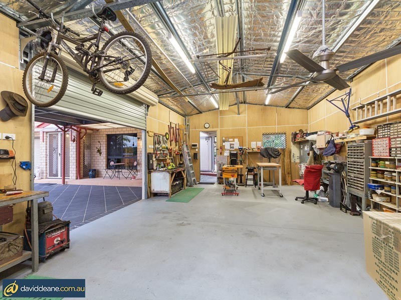 4 Ruby Crescent, Petrie QLD 4502