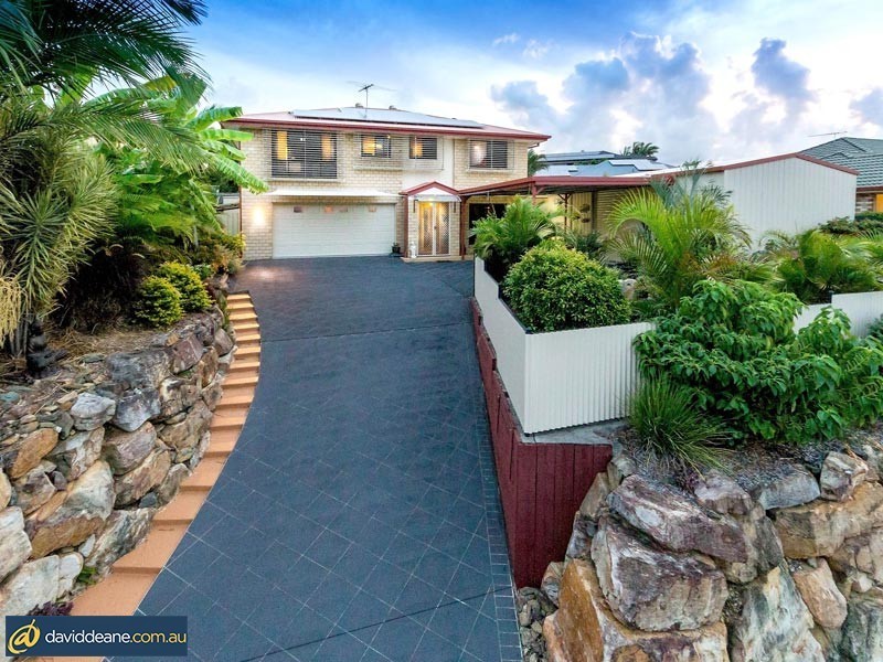 4 Ruby Crescent, Petrie QLD 4502