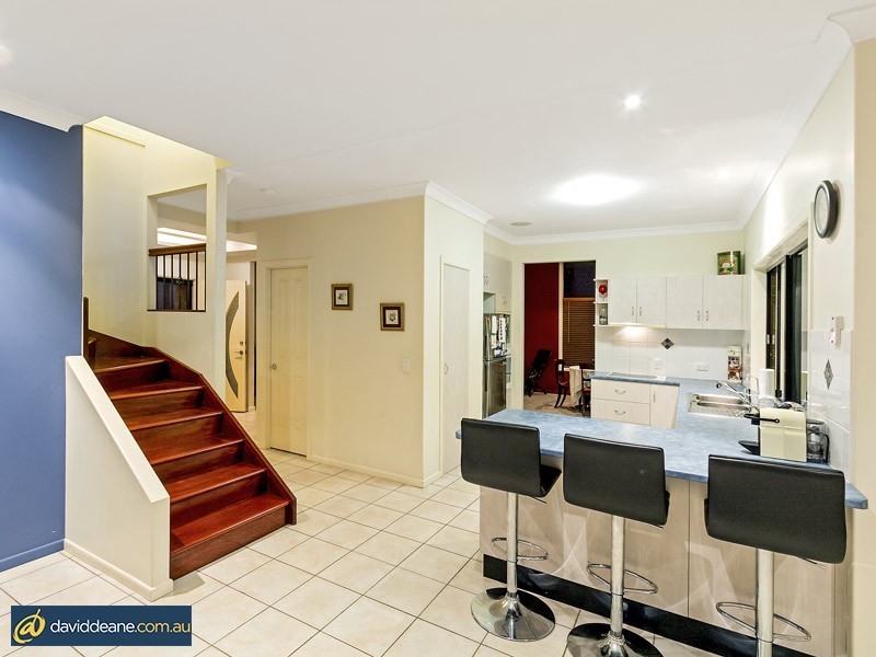 7 Lawson Close, Petrie QLD 4502