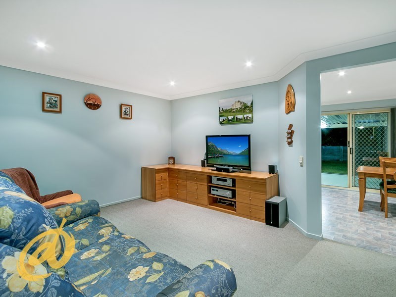 30 Washbrook Crescent, Petrie QLD 4502