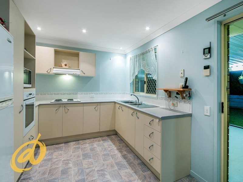 30 Washbrook Crescent, Petrie QLD 4502