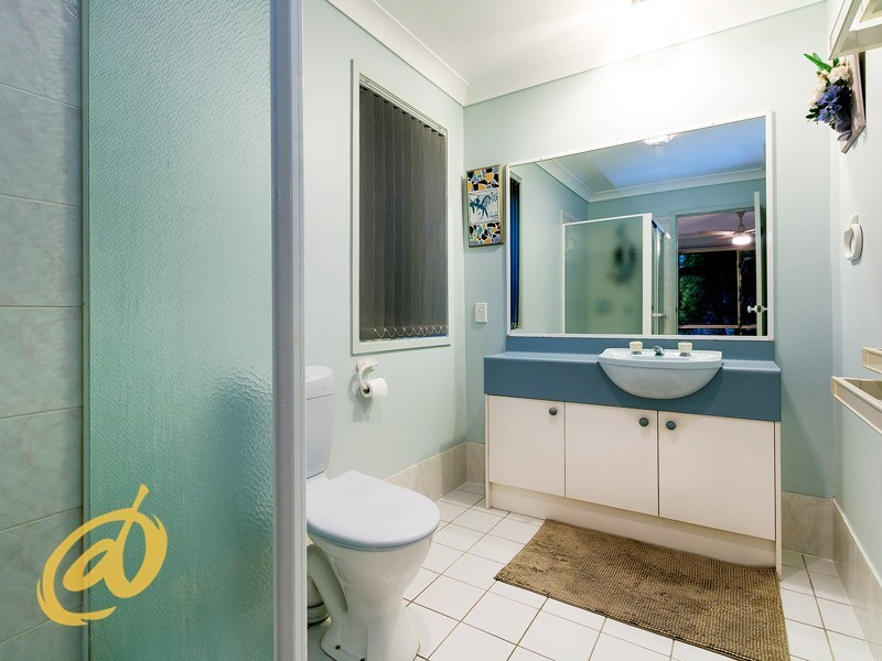 30 Washbrook Crescent, Petrie QLD 4502