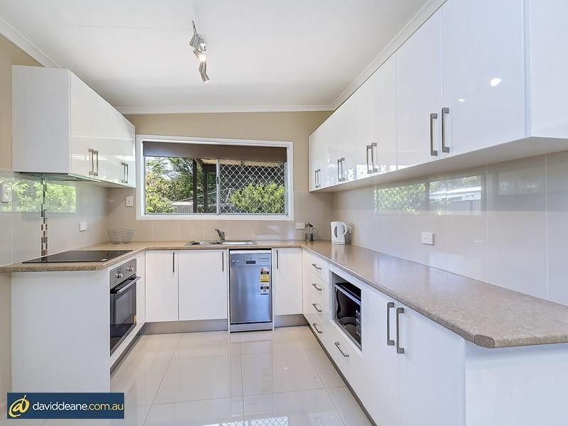 21 Bateman Street, Strathpine QLD 4500