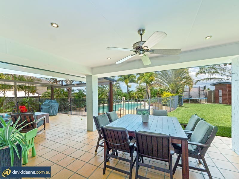 3 Lawson Close, Petrie QLD 4502