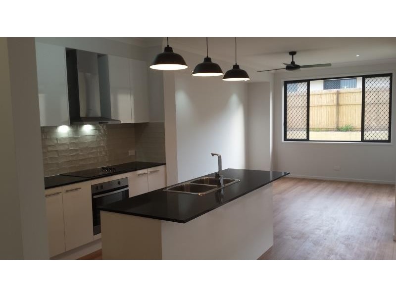 96 Caspian Parade, Warner QLD 4500