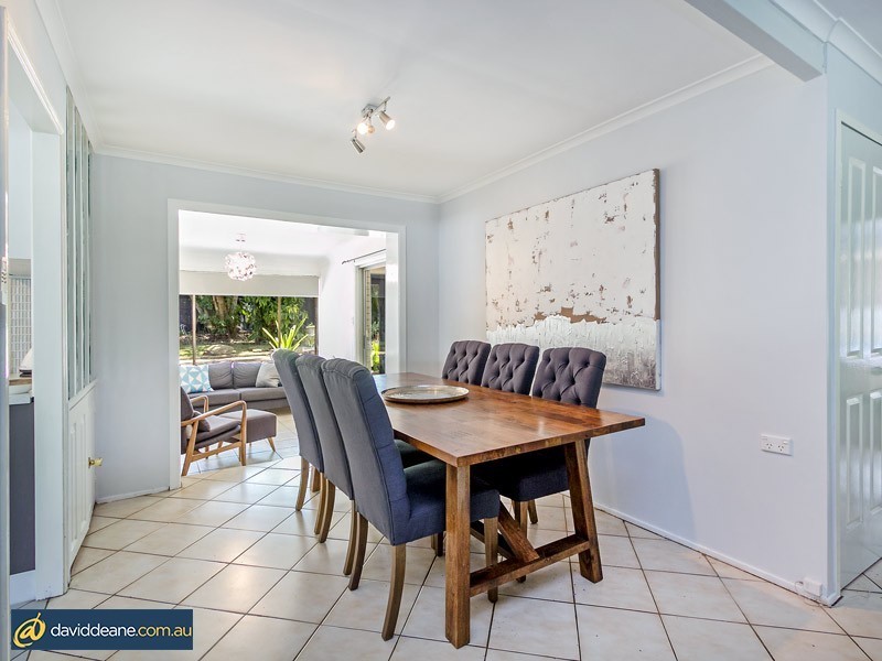 31 Carwell Ave, Petrie QLD 4502