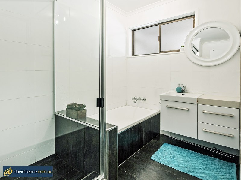 31 Carwell Ave, Petrie QLD 4502