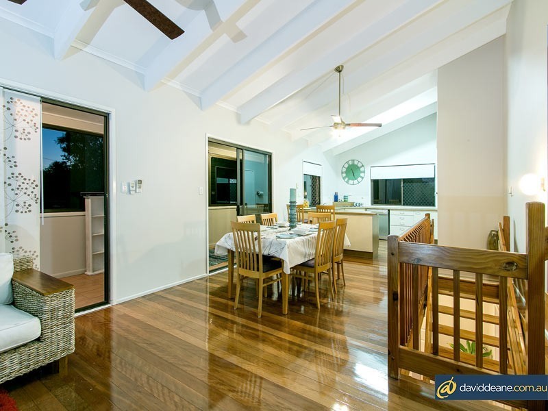 3 St Denis Court, Petrie QLD 4502