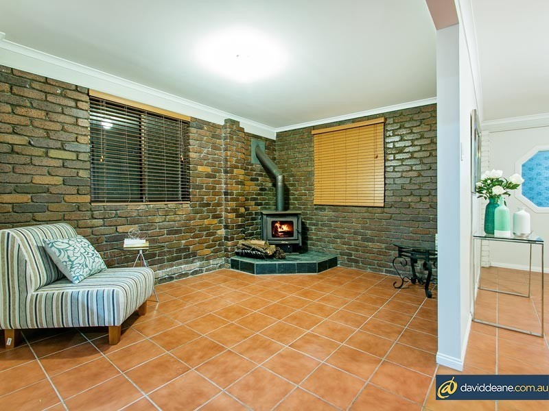 3 St Denis Court, Petrie QLD 4502