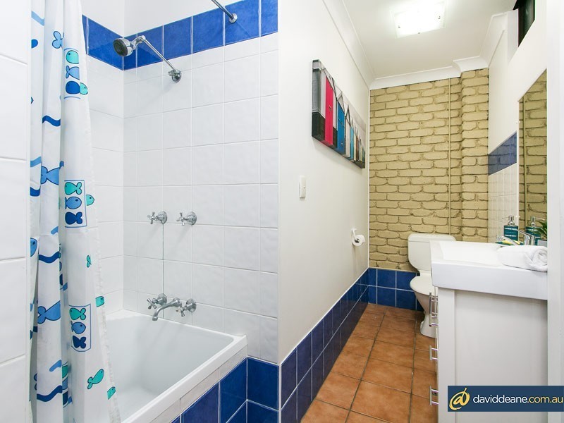 3 St Denis Court, Petrie QLD 4502