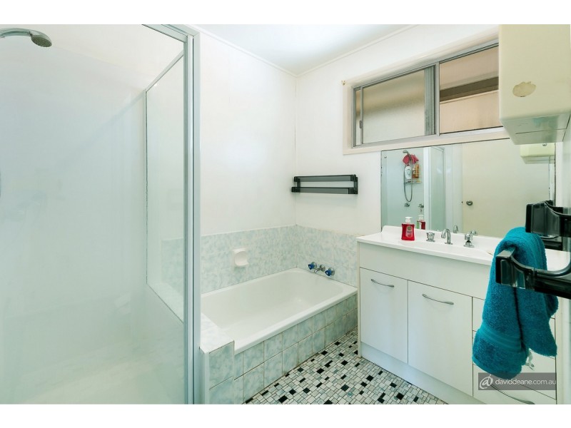 11 Jilloong Street, Strathpine QLD 4500