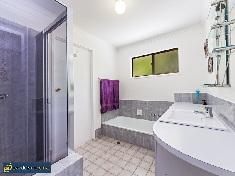 5 Terry Crt, Bray Park QLD 4500