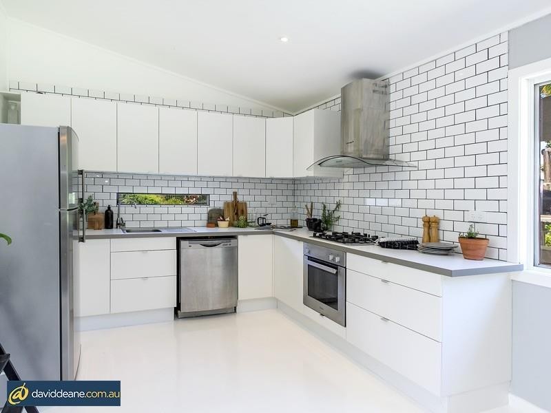 15 Bray Road, Lawnton QLD 4501