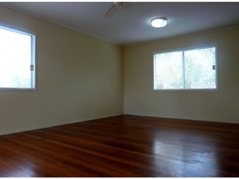11 Blenheim Street, Strathpine QLD 4500