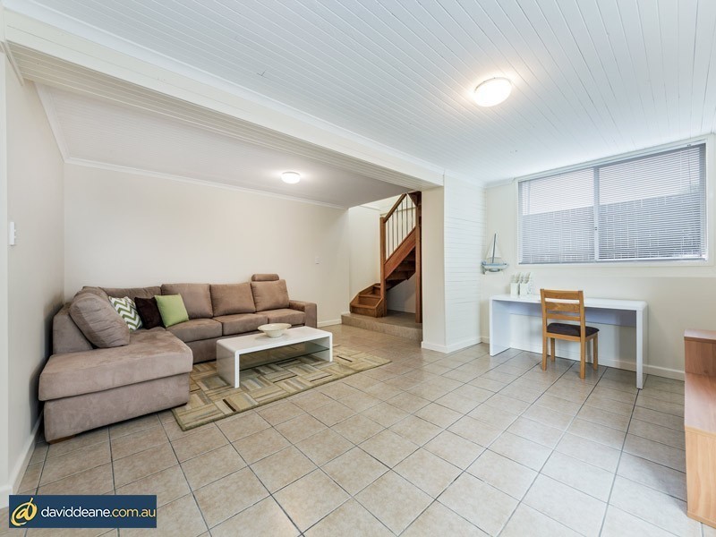 50 Doon St, Kallangur QLD 4503