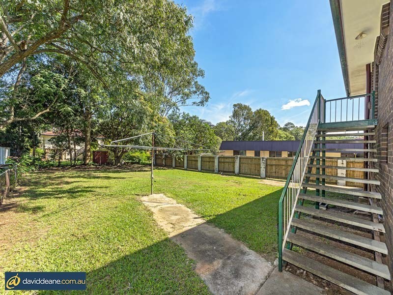 15 Valiant Cres, Strathpine QLD 4500