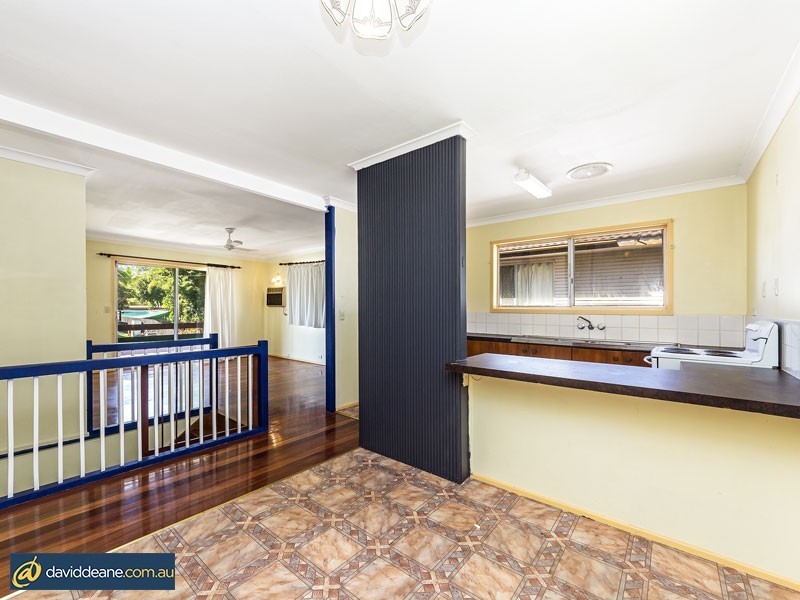 15 Valiant Cres, Strathpine QLD 4500