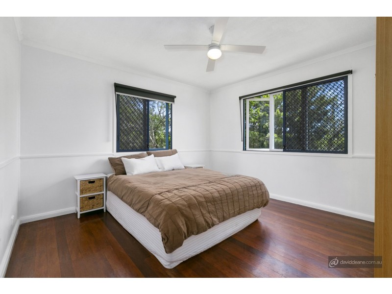 39 Joora Avenue, Petrie QLD 4502