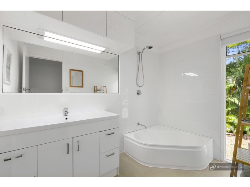 39 Joora Avenue, Petrie QLD 4502