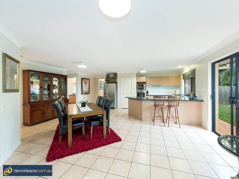 4 Myuna Pl, Petrie QLD 4502