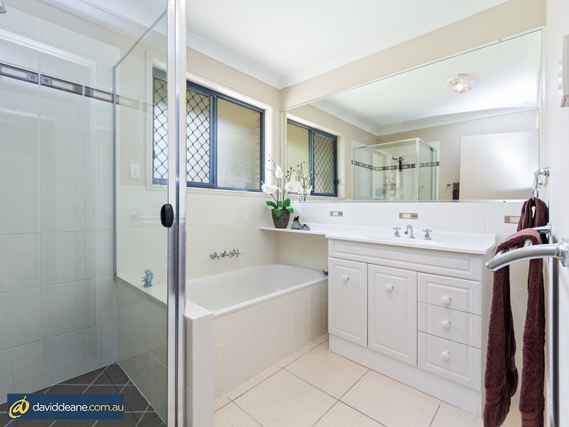 5 Mahaffey Court, Cashmere QLD 4500