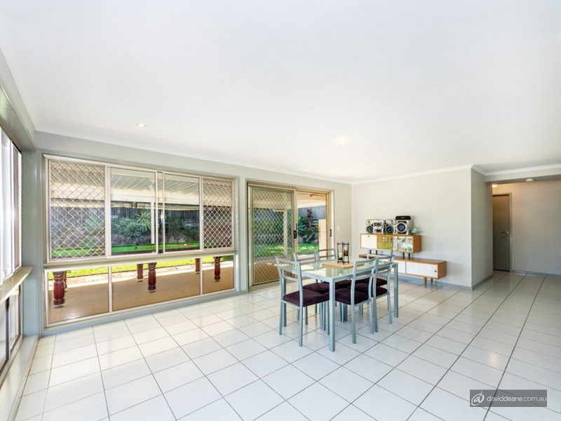 99 Rue Montaigne, Petrie QLD 4502